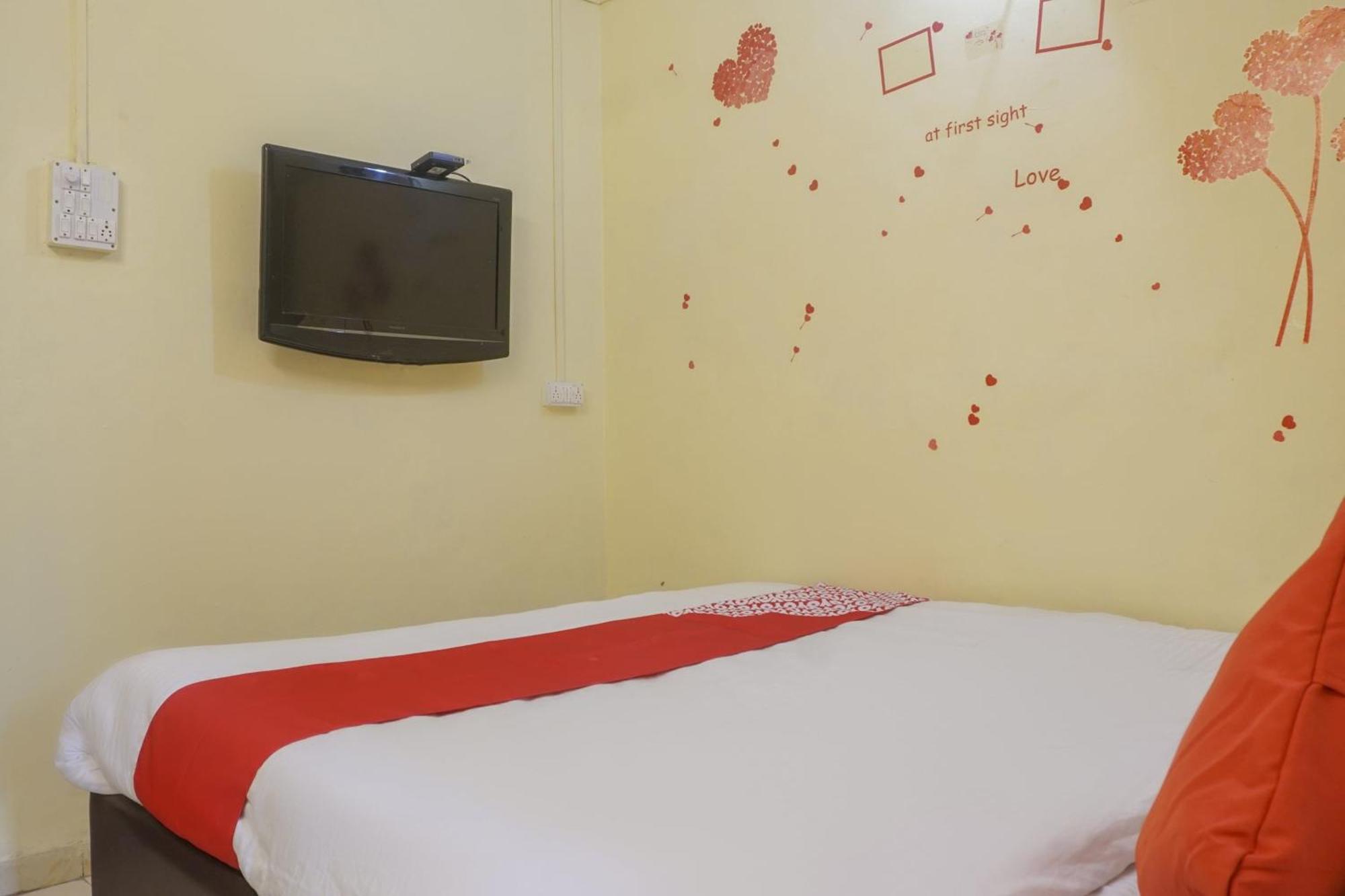 Hotel O R K Hotel Pimpri-Chinchwad Eksteriør bilde